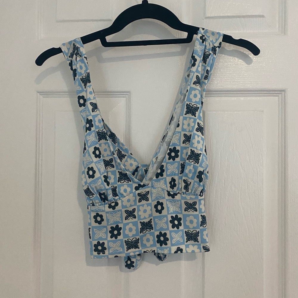 Trendy urban outfitters top